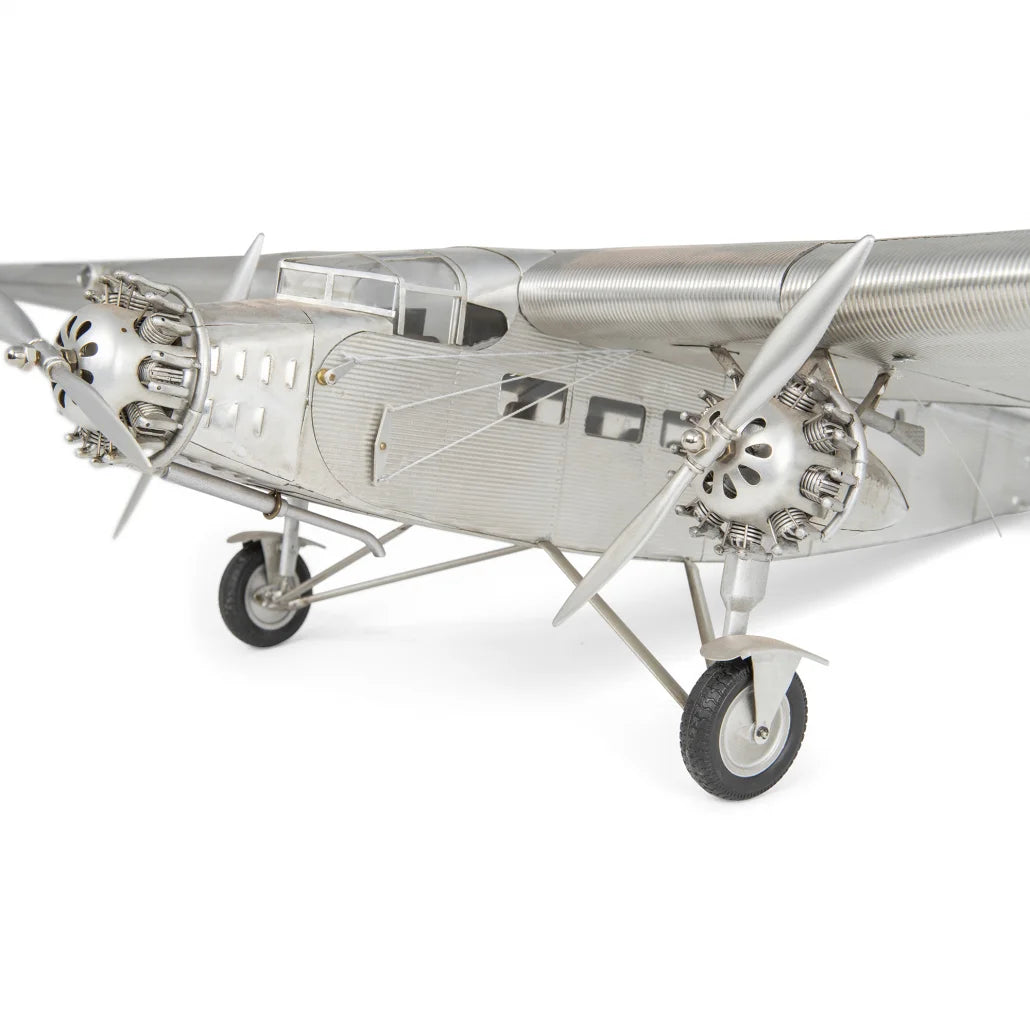 FORD TRIMOTOR FRONT SIDE VIEW