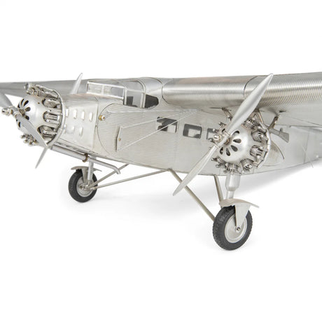 FORD TRIMOTOR FRONT SIDE VIEW