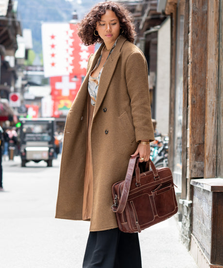 Leather Briefcase photoshooting Maison Davis