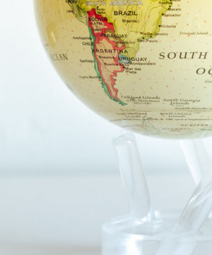 MAP GLOBE ROTATING ZOOM ON SOUTH AMERICA