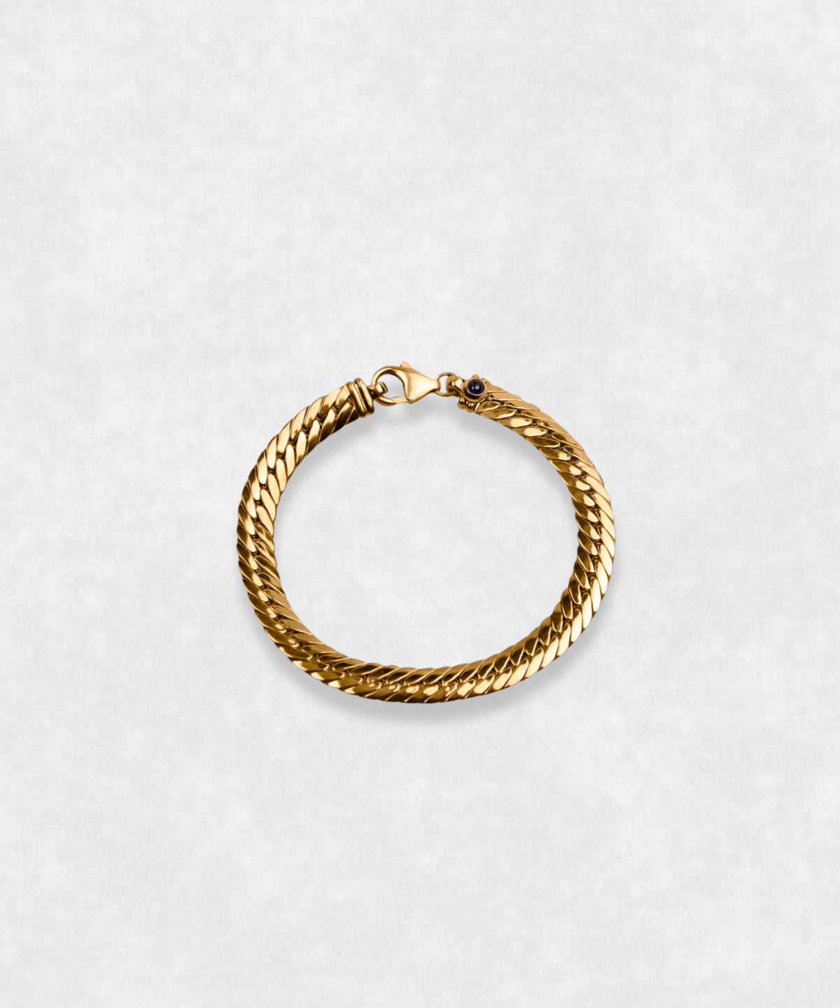 Focus on the Osiris Bracelet in Gold 18k